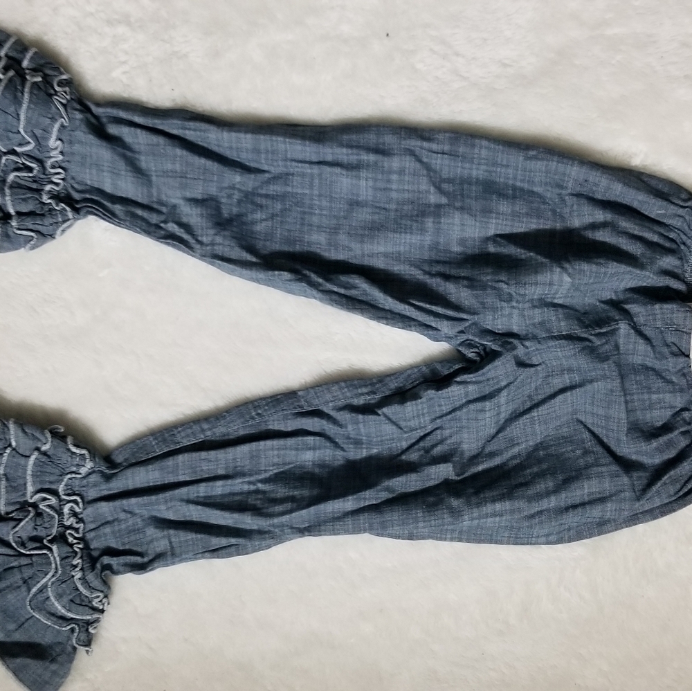 Cute ruffle pants 2t